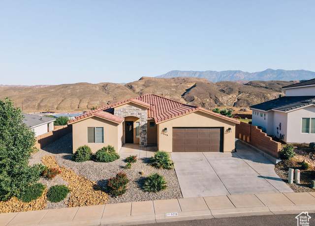 Property at 579 N Staci Dr, Hurricane, UT 84737, 4 beds, 2.5 baths