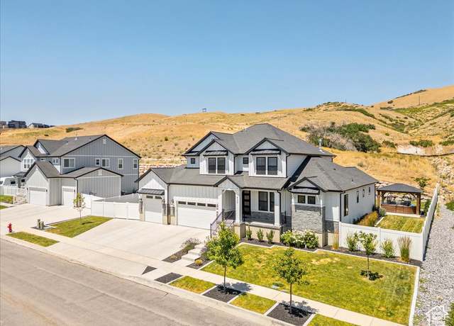 Property at 826 W Autumn Hills Blvd, Lehi, UT 84043, 7 beds, 3.5 baths