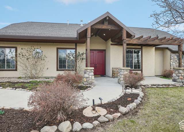 Property at 4250 Lake Creek Farms Rd, Heber City, UT 84032, 4 beds, 2.5 baths