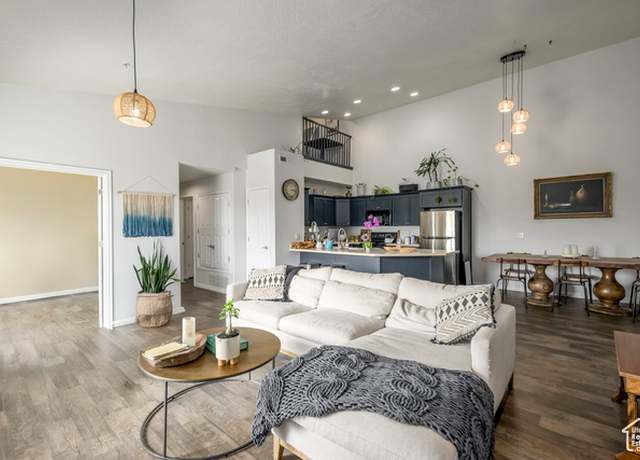 Property at 5012 S Tiimber Way #415, Holladay, UT 84117, 3 beds, 2 baths