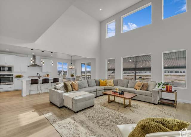 Property at 5395 N Cliffrose Dr, Eagle Mountain, UT 84005, 7 beds, 4.5 baths