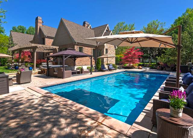 Property at 963 E Old English Rd, Draper, UT 84020, 7 beds, 6 baths