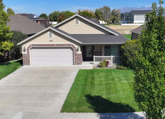 Property at 1806 Park Dr, Syracuse, UT 84075, 2 beds, 2 baths
