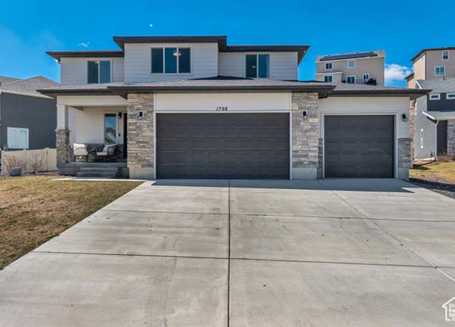 Property at 1798 S Sawtooth Blvd, Santaquin, UT 84655, 4 beds, 2.5 baths