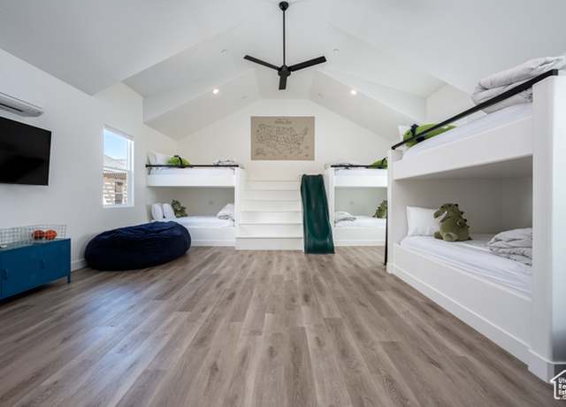 Property at 4234 W Cambridge Pkwy, Hurricane, UT 84737, 4 beds, 5 baths