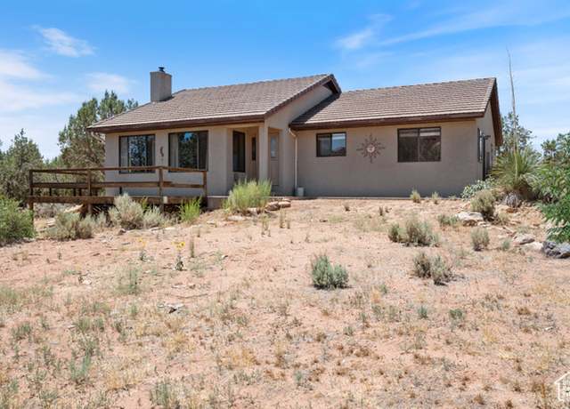 Property at 1387 N Mount Zion Dr, Apple Valley, UT 84737, 2 beds, 2 baths