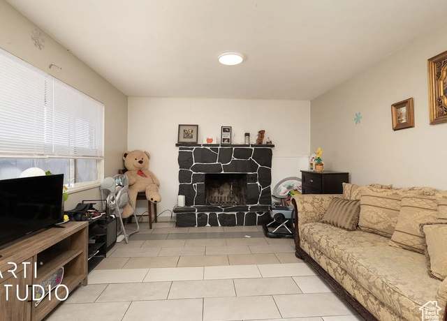Property at 123 N 800 E, Payson, UT 84651, 6 beds, 2 baths