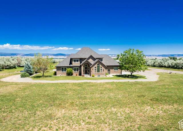Property at 269 E 4000 S, Vernal, UT 84078, 4 beds, 4 baths