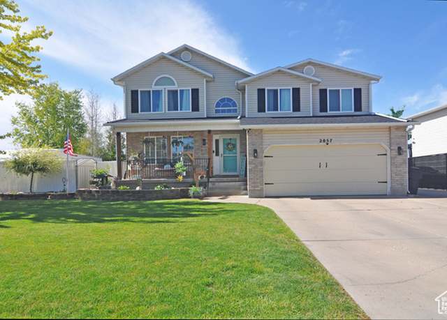 Property at 2857 W 2250 N, Clinton, UT 84015, 4 beds, 2.5 baths