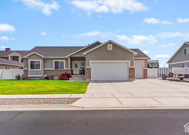 Property at 2199 W 3150 S, West Haven, UT 84401, 5 beds, 3 baths