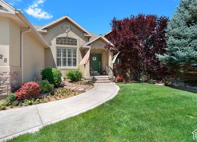 Property at 328 S 1060 E, Santaquin, UT 84655, 5 beds, 3 baths