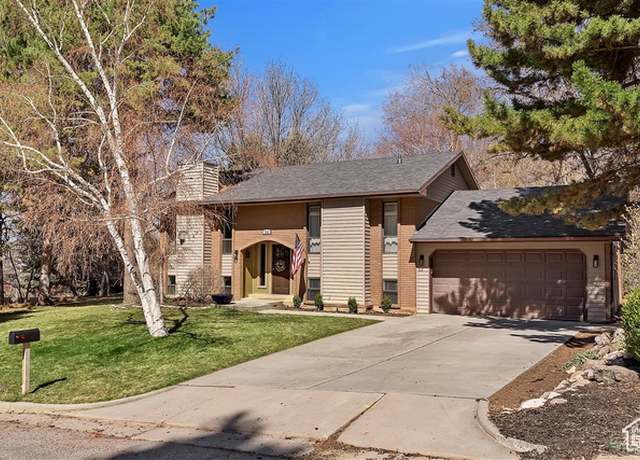 Property at 384 W 4200 N, Pleasant View, UT 84414, 4 beds, 2 baths