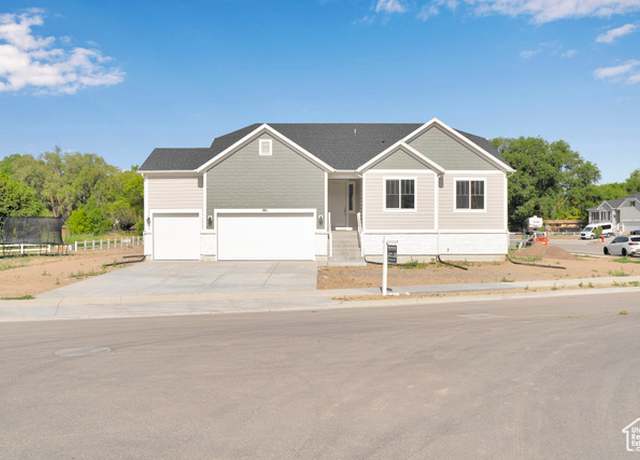 Property at 1811 N 375 W #8, Harrisville, UT 84404, 4 beds, 2 baths