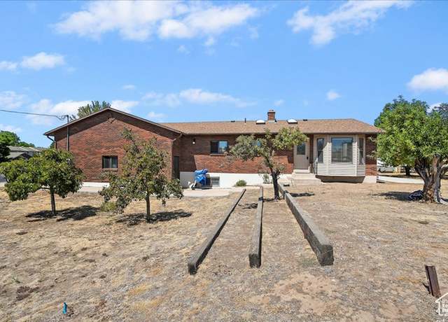 Property at 626 W 800 St N, Clinton, UT 84015, 4 beds, 3 baths