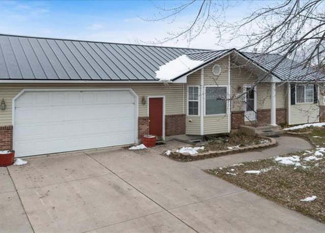 Property at 791 E 300 S, Hyrum, UT 84319, 4 beds, 2 baths