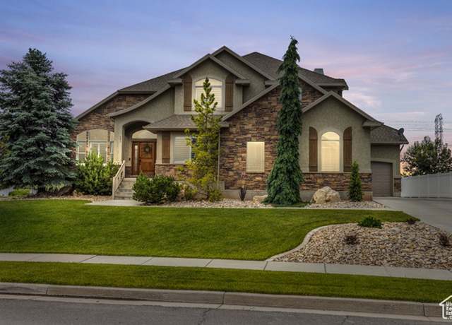 Property at 686 Wellington Dr, Kaysville, UT 84037, 6 beds, 3.5 baths