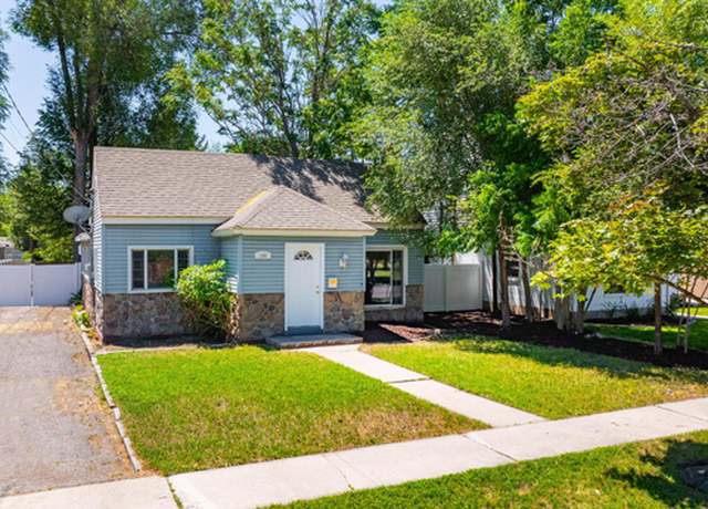Property at 144 E 200 S, Provo, UT 84606, 2 beds, 2 baths