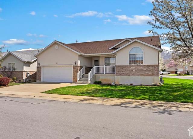 Property at 32 Belmore Dr, Kaysville, UT 84037, 3 beds, 3 baths
