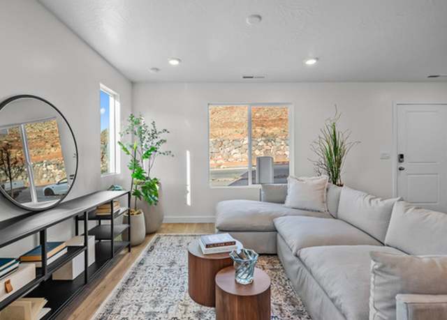 Property at 1733 S Wahweap Way #2389, Washington, UT 84780, 3 beds, 2.5 baths