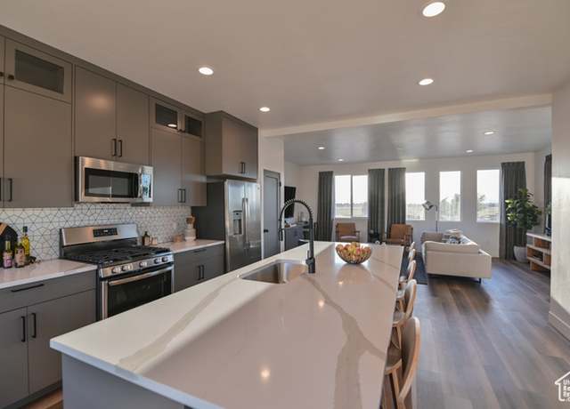 Property at 533 W 1860 N #89, Salem, UT 84653, 4 beds, 3.5 baths
