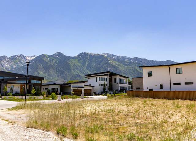 Property at 9942 S Altamont Dr E, Sandy, UT 84092