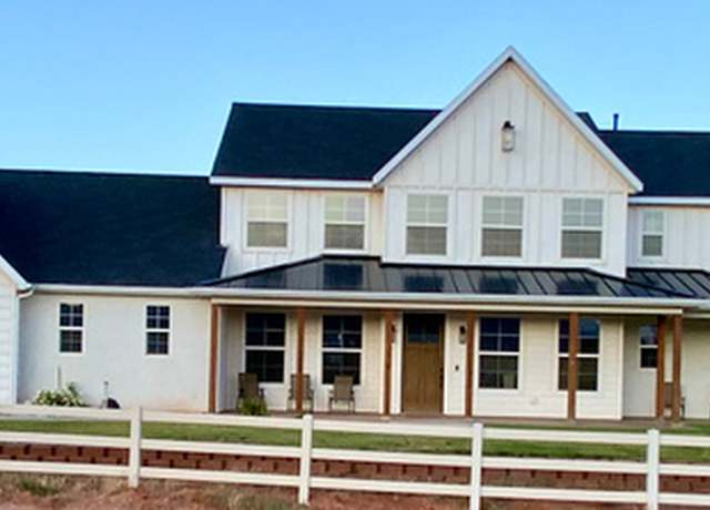 Property at 1117 S Terrel Dr, Kanab, UT 84741, 6 beds, 4 baths
