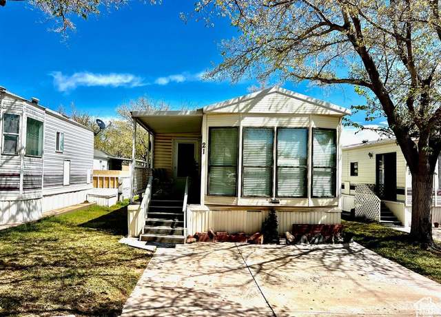 Property at 1150 W Red Hills Pkwy #21, Washington, UT 84780, 1 bed, 1 bath