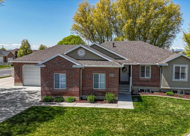 Property at 5195 S 5825 W, Hooper, UT 84315, 4 beds, 3 baths