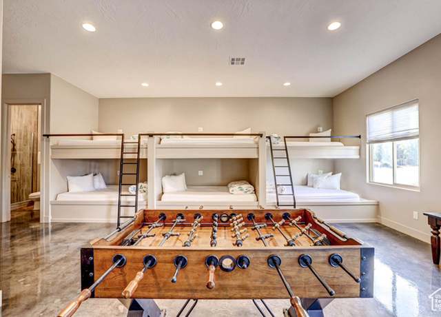 Property at 3267 S Retreat Dr #302, Hurricane, UT 84737, 4 beds, 5 baths