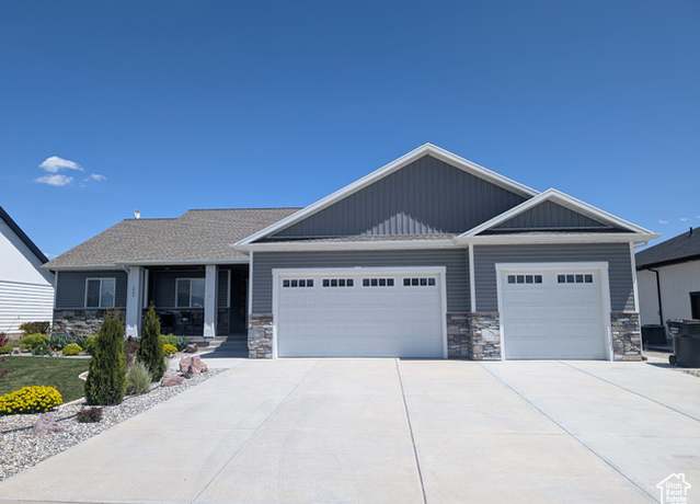 Property at 1060 N 100 E, Preston, ID 83263, 3 beds, 2.5 baths