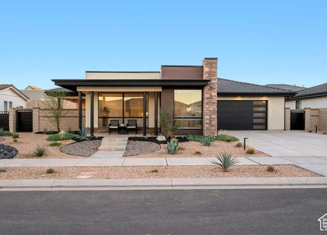 Property at 733 W Juniper Hill Dr, St. George, UT 84790, 3 beds, 2.5 baths