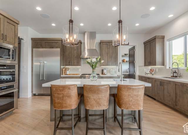 Property at 1480 W Alpine Ave, Heber City, UT 84032, 5 beds, 5.5 baths