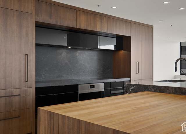 Property at 48 W 300 S Unit 2204-N, Salt Lake City, UT 84101, 2 beds, 2 baths