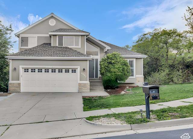 Property at 2152 E 3325 N, Layton, UT 84040, 6 beds, 3 baths