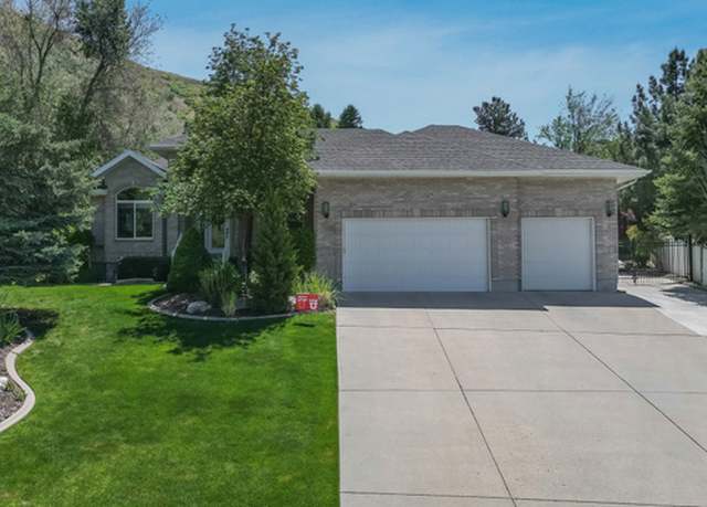 Property at 1776 E Horizon Point Cir, Draper, UT 84020, 6 beds, 4 baths