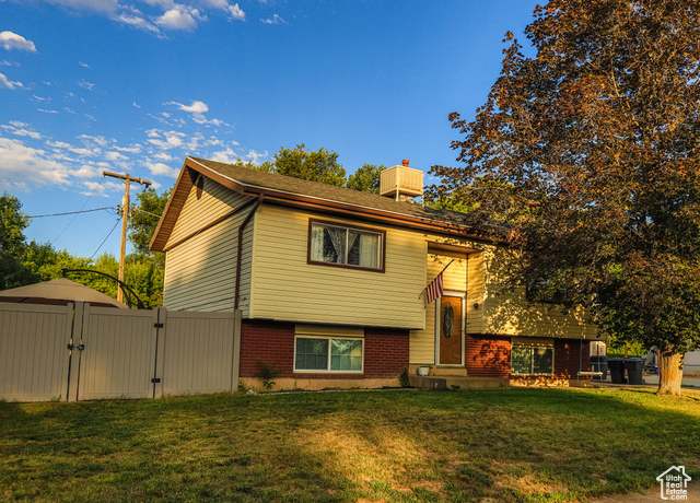 Property at 2318 N 970 W, Clinton, UT 84015, 4 beds, 2 baths