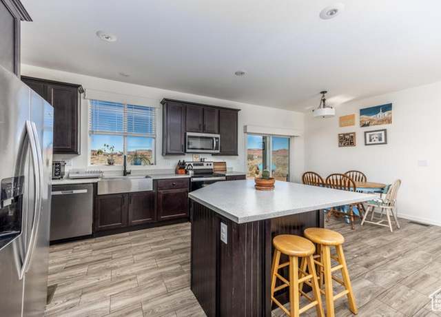 Property at 2255 S Hopi Dr, Kanab, UT 84741, 3 beds, 2 baths