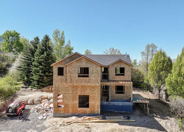 Property at 615 Dover Cir, Providence, UT 84332, 4 beds, 2.5 baths