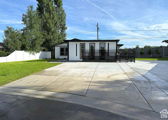 Property at 2471 E Ellisonwoods Ave, Cottonwood Heights, UT 84121, 4 beds, 3.5 baths