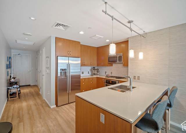 Property at 35 E 100 S #708, Salt Lake City, UT 84111, 1 bed, 1 bath