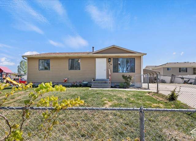 Property at 320 E Clark St, Grantsville, UT 84029, 4 beds, 2 baths