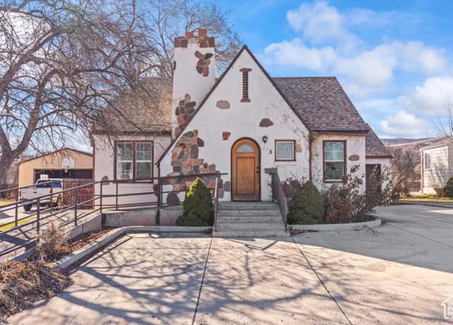 Property at 465 N Main St St, Richfield, UT 84701, 2 beds, 1 bath