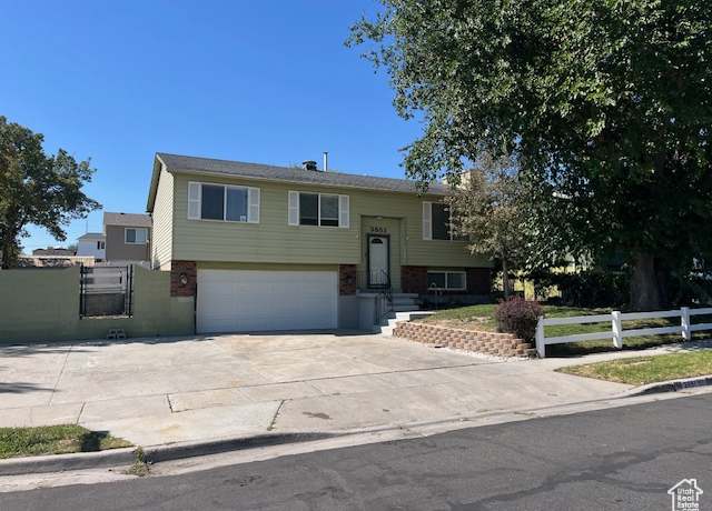 Property at 3851 W Squire Crest Dr, Taylorsville, UT 84129, 4 beds, 2 baths