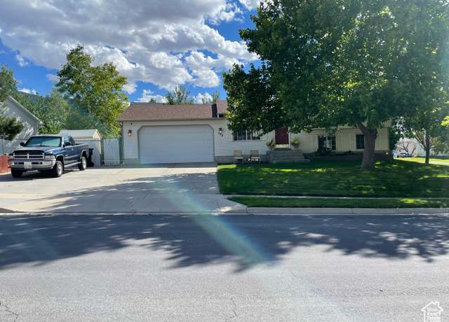 Property at 799 W 3 O'clock Dr S, Tooele, UT 84074, 4 beds, 2 baths