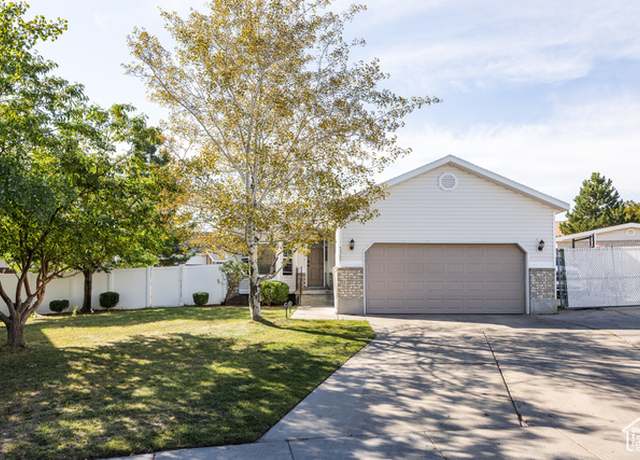 Property at 5365 W Alpine Flower Cir, Kearns, UT 84118, 5 beds, 3 baths