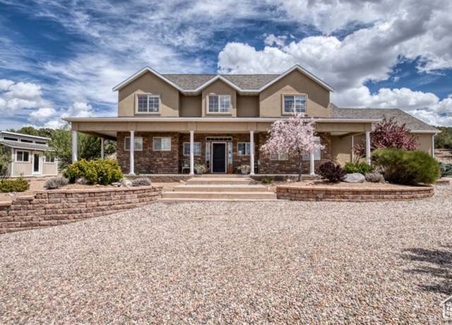 Property at 1015 S Westview Dr, Cedar City, UT 84720, 4 beds, 3.5 baths