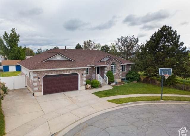 Property at 619 W 225 S, Layton, UT 84041, 6 beds, 3 baths
