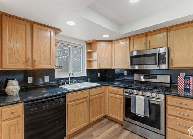 Property at 2486 N 690 W, Clinton, UT 84015, 4 beds, 2 baths