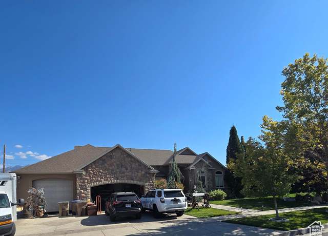 Property at 12075 S Draper Ridge Dr, Draper, UT 84020, 5 beds, 3.5 baths