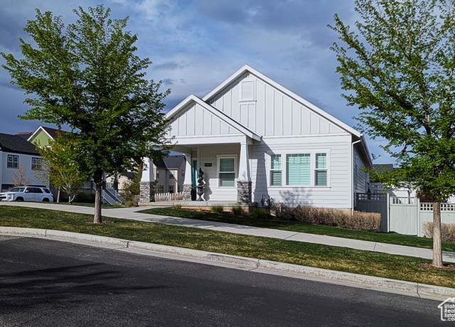 Property at 10827 S Kestrel Rise Rd W, South Jordan, UT 84009, 4 beds, 4 baths